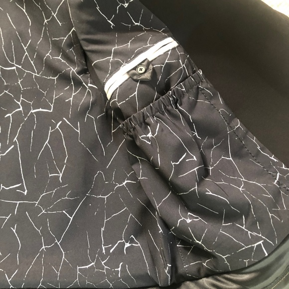 Lululemon Unique Jacket! - Picture 10 of 13